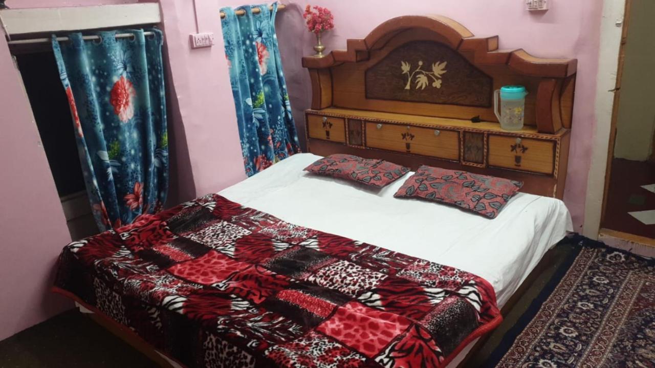 Lake Boulevard Guest House Σριναγκάρ Εξωτερικό φωτογραφία